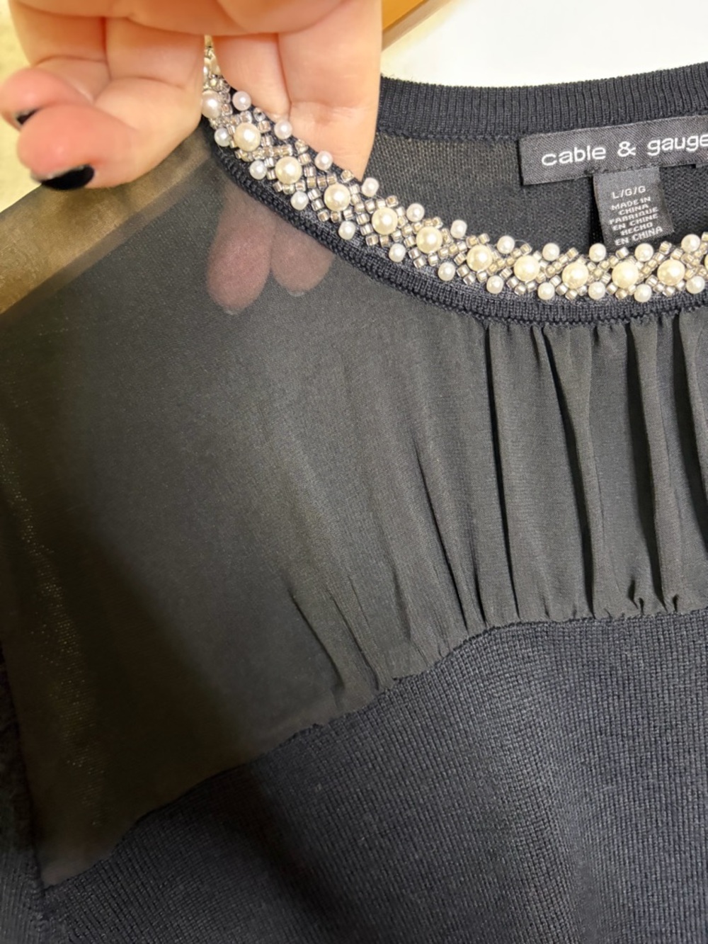 Cable & Gauge Black Sweater rhinestone Pearl Embellished Neckline Sz L top - Picture 2 of 7